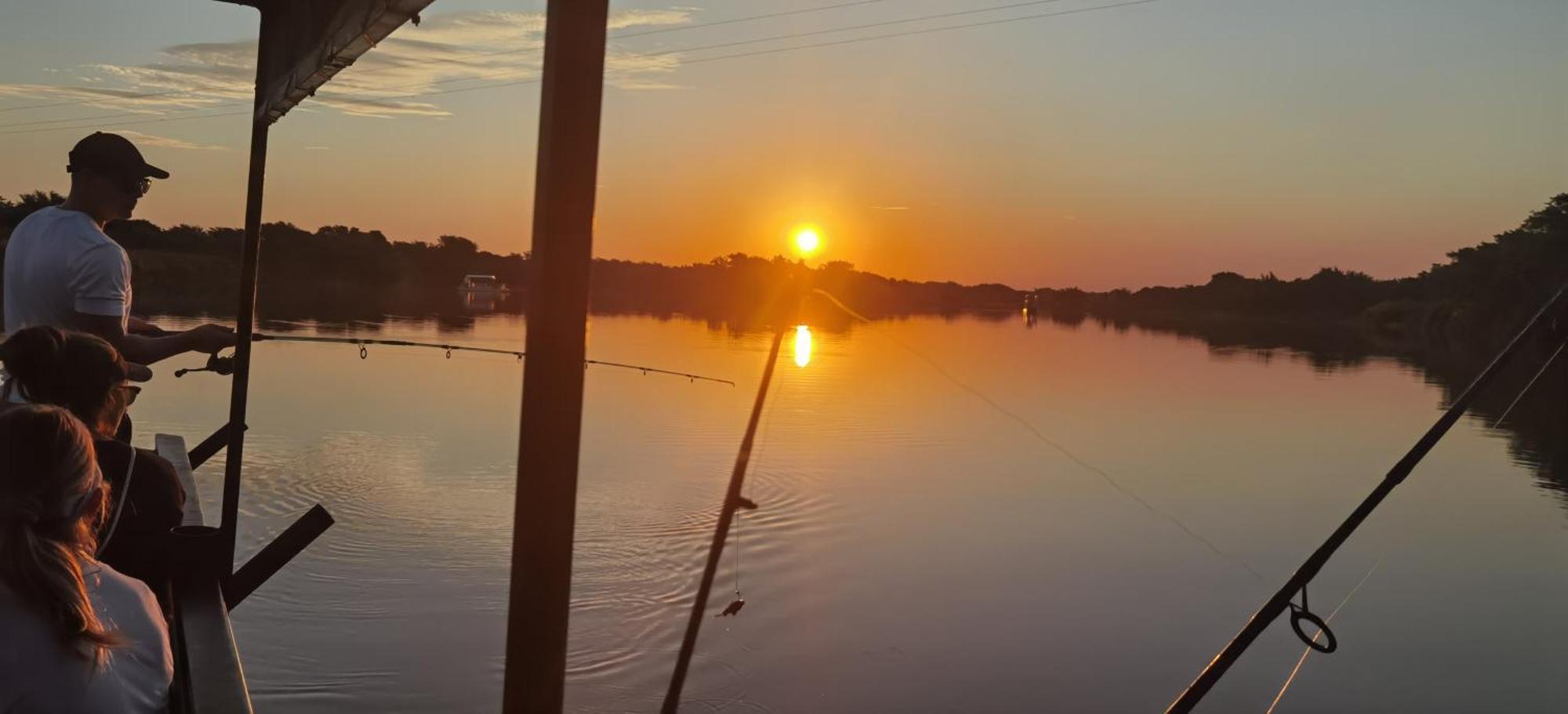 Hippo Retreat & Tiger Fishing Komatipoort Exteriör bild